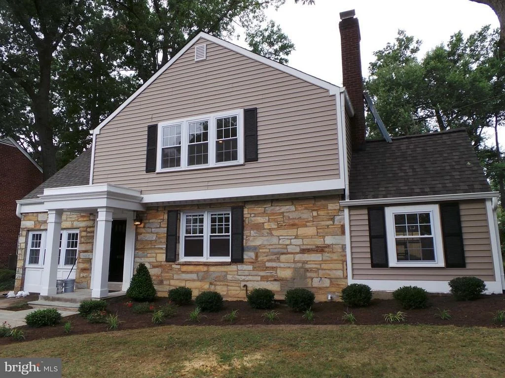 Photo of 1508 OAKCREST DRIVE