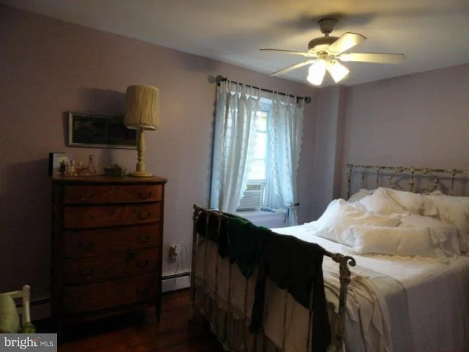 Photo of 718 BAY STREET