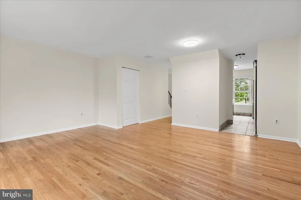Photo of Unit 191 at 1842 BRONZEGATE BOULEVARD