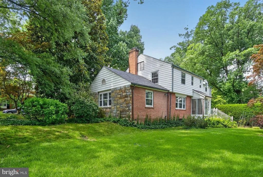 Photo of 4747 UPTON STREET NW