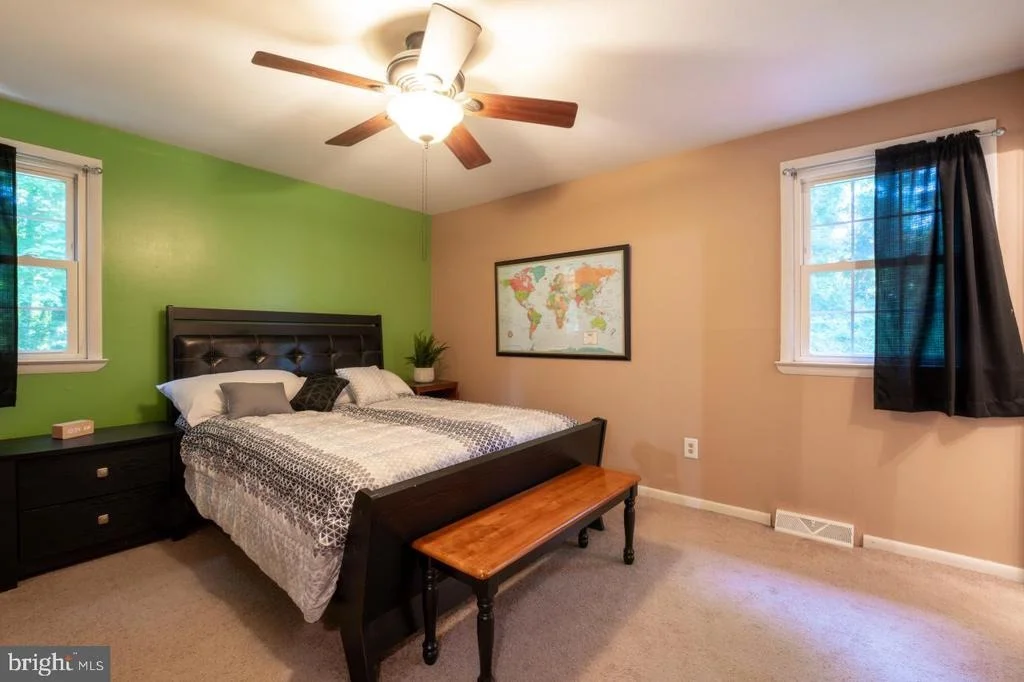Photo of 2125 OAK ROAD