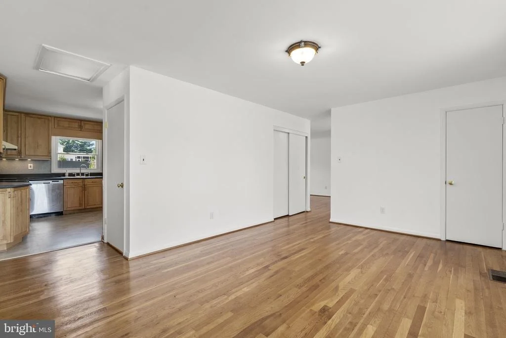 Photo of 18008 MUNCASTER ROAD