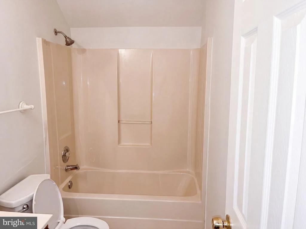 Photo of 542 JONATHAN ROAD