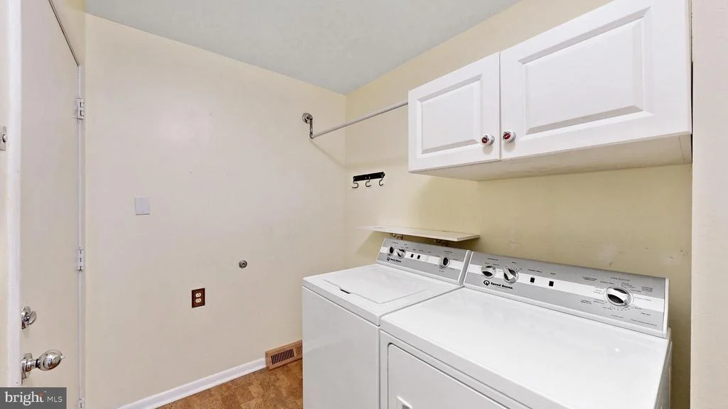 Photo of 45 W FAIRFIELD DRIVE