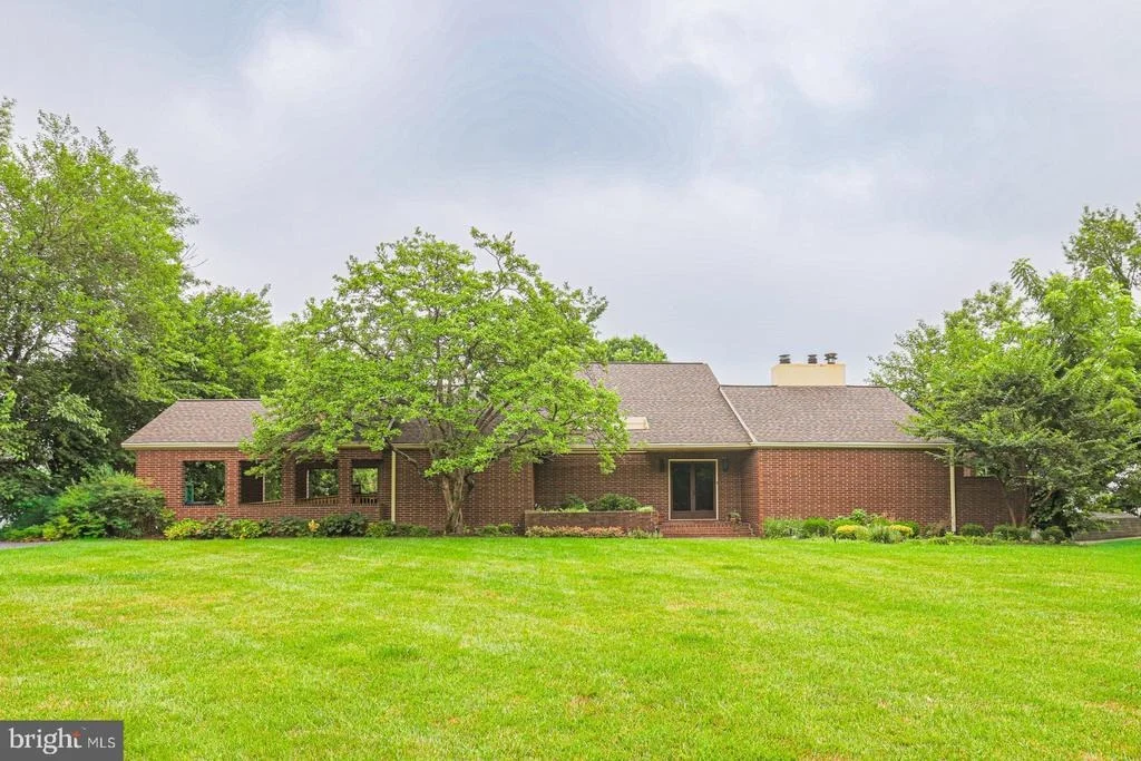 Photo of 3409 LABYRINTH ROAD