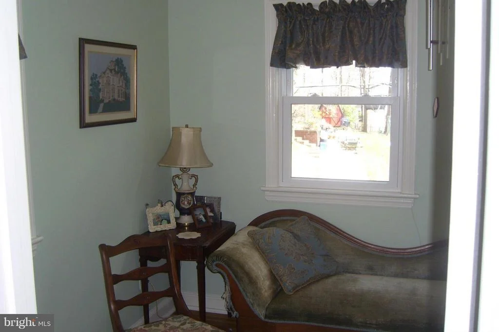 Photo of 221 WILLIAMSBURG DRIVE