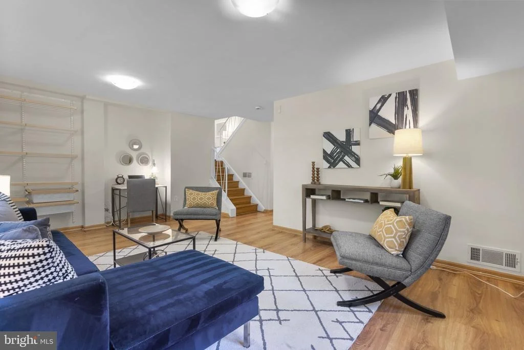 Photo of 8810 SPRING VALLEY ROAD