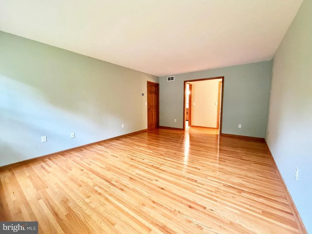 Photo of 8 EVANS DRIVE