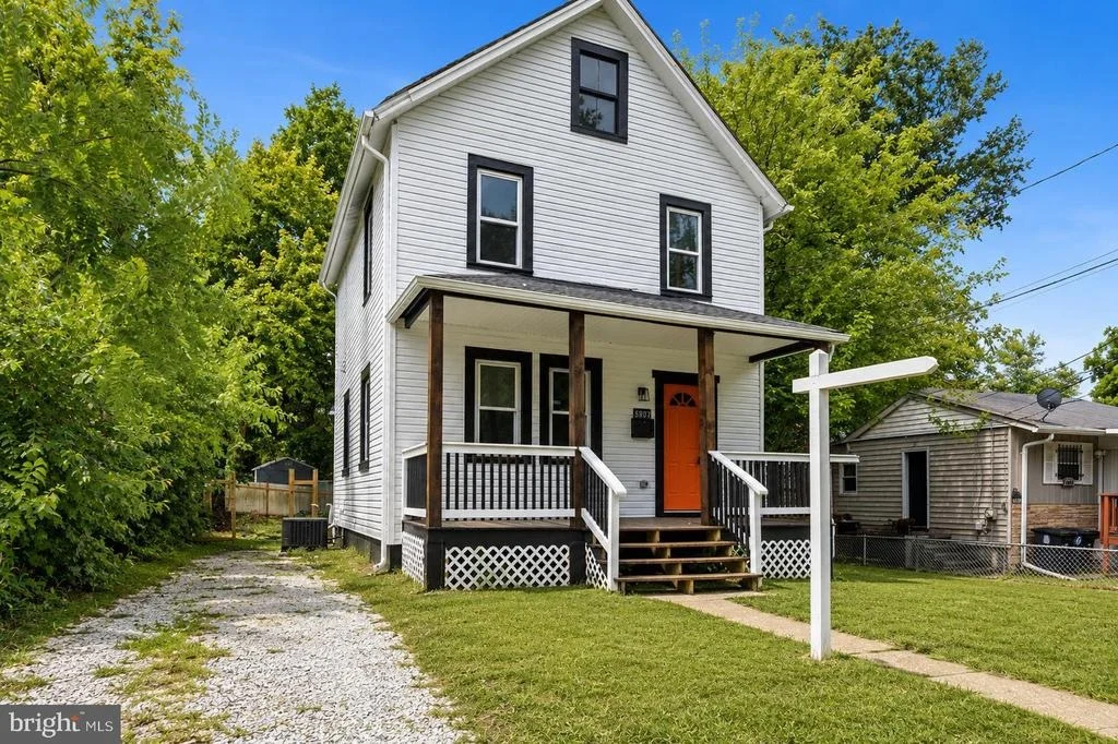 Photo of 5807 DADE STREET