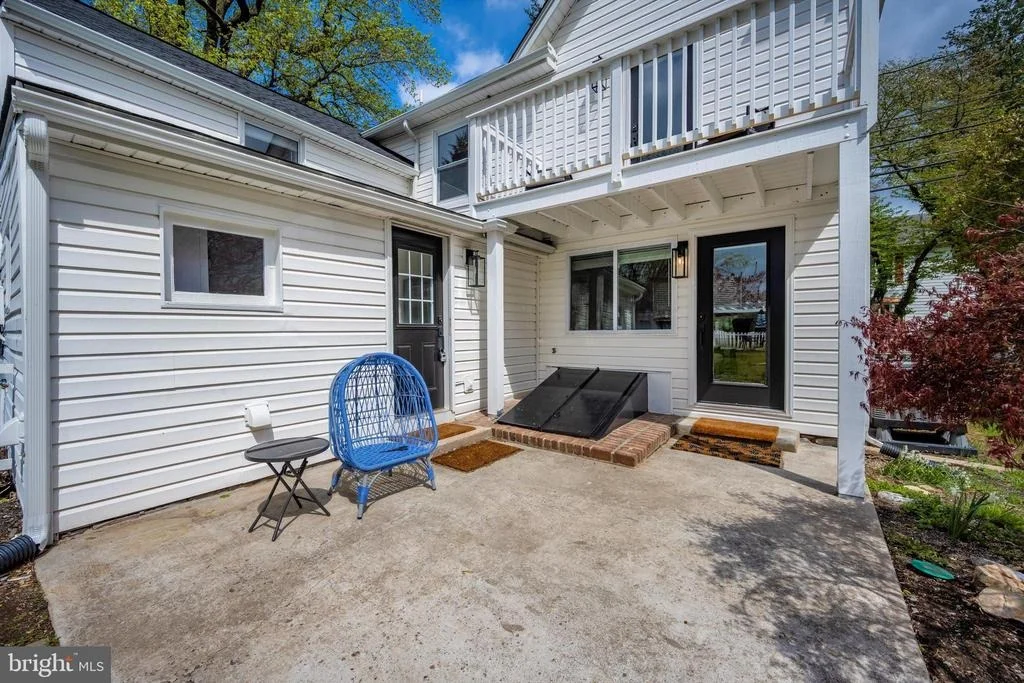 Photo of 3704 BUCKEYSTOWN PIKE