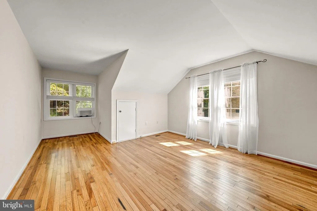 Photo of 1623 LINWAY PARK DRIVE