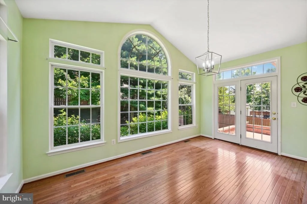 Photo of 2132 CHESTNUT LANE