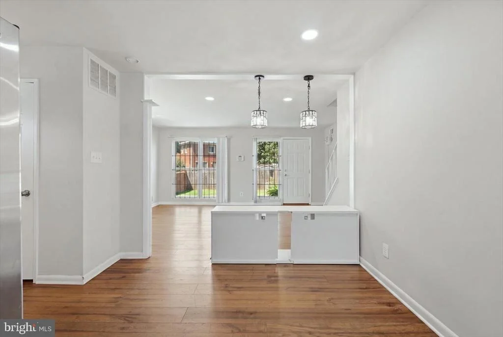 Photo of 3018 SAINT CLAIR DRIVE