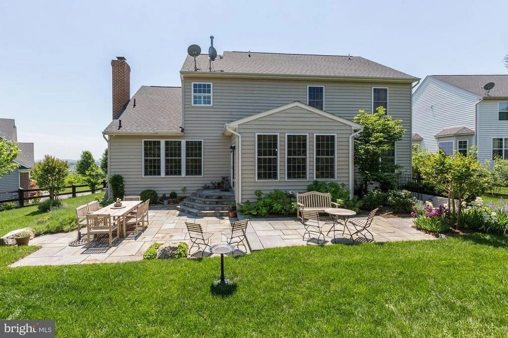 Photo of 2424 LONGFELLOW COURT