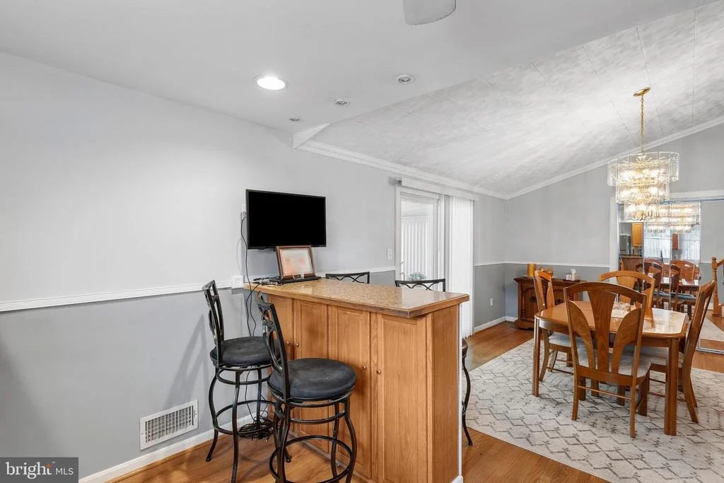 Photo of 5608 HUNTSMOOR ROAD