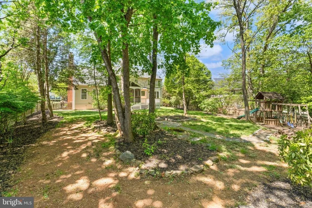 Photo of 817 KENNETH PLACE SE