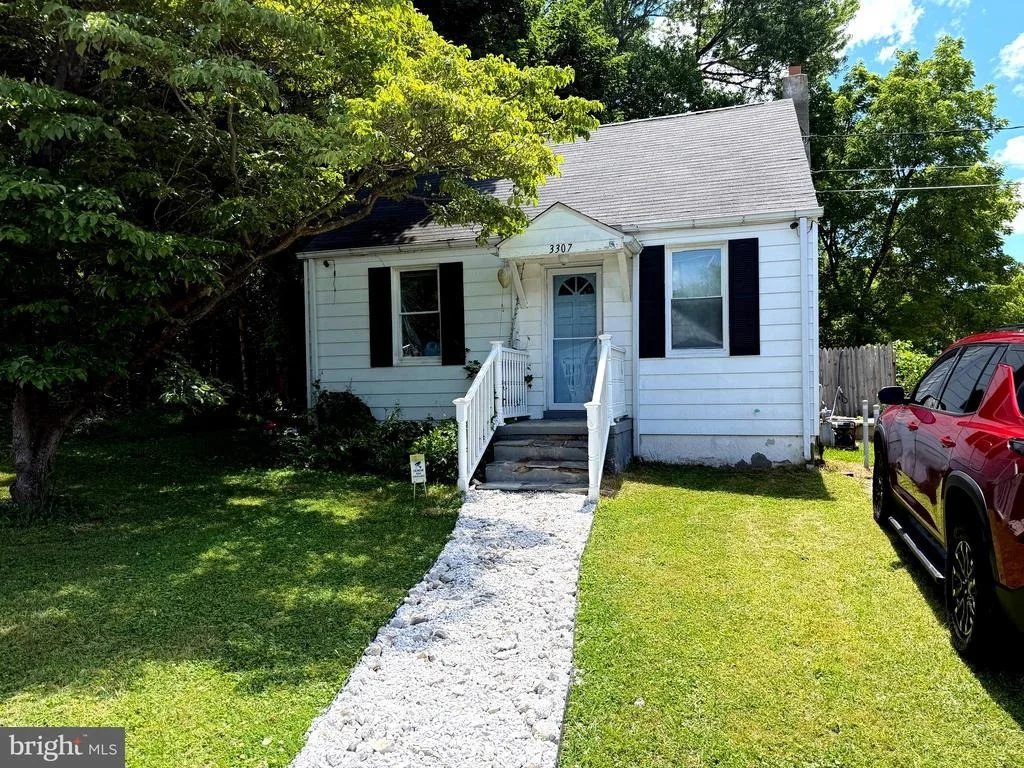 Photo of 3307 CHAPMAN ROAD