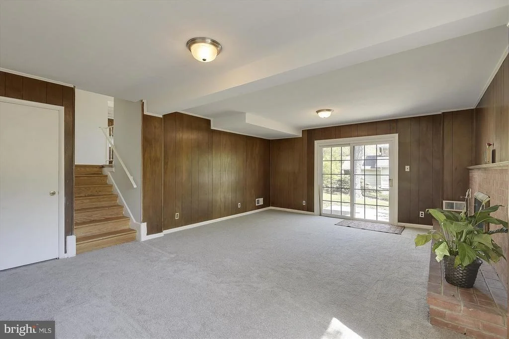 Photo of 8305 RAYMOND LANE