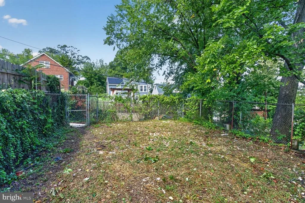 Photo of 1227 44TH PLACE SE