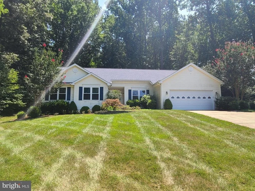 Photo of 8095 SETTLE COURT