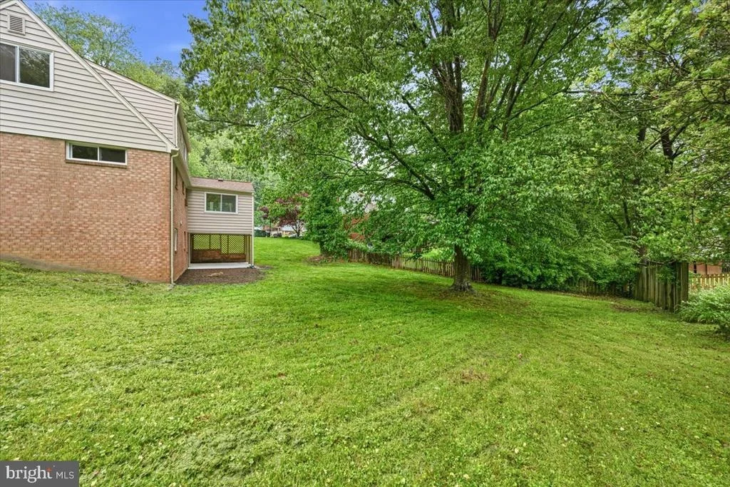 Photo of 8624 PARLIAMENT DRIVE