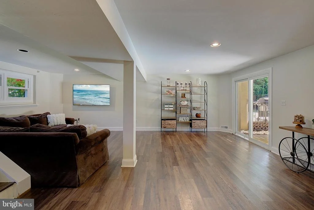 Photo of 2190 HALLMARK COURT