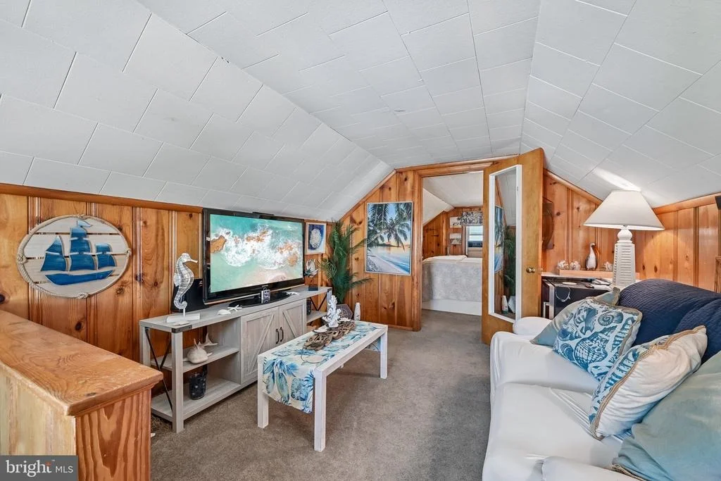 Photo of 1248 JUNE ROAD