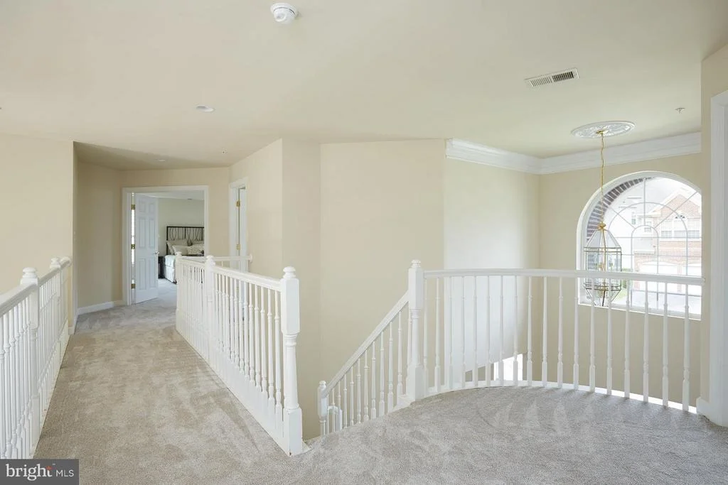 Photo of 9907 GLENKIRK WAY