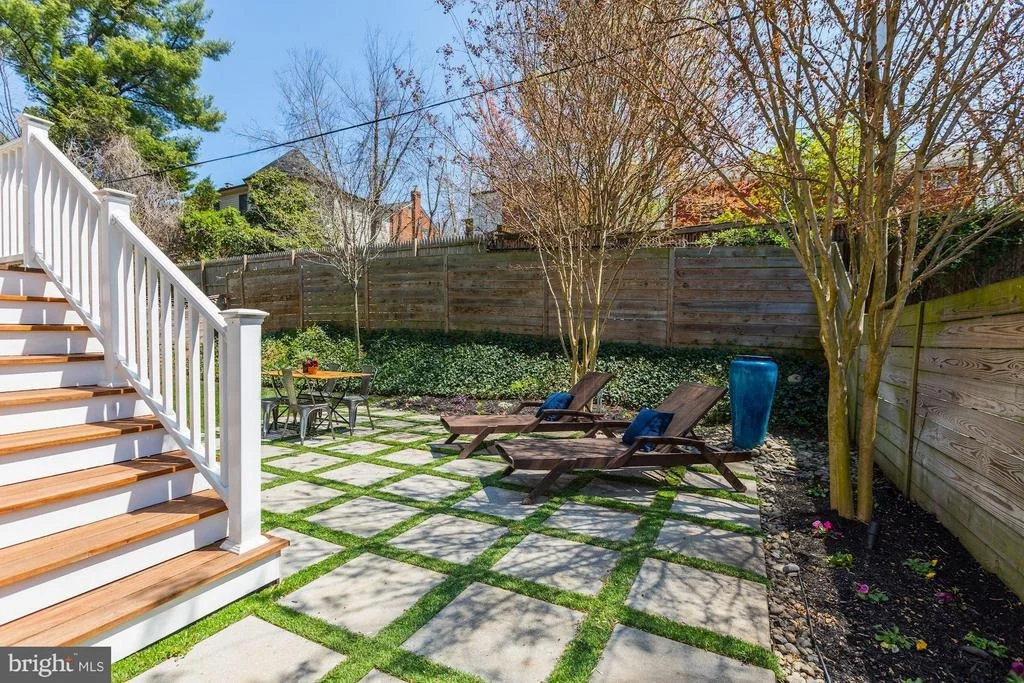 Photo of 5315 WILLARD AVENUE