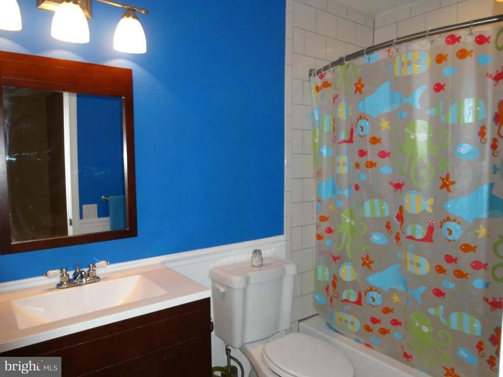 Photo of 1030 CHINABERRY DRIVE