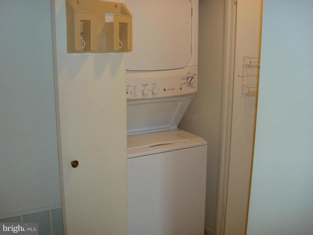 Photo of Unit 3407 at 15115 INTERLACHEN DRIVE