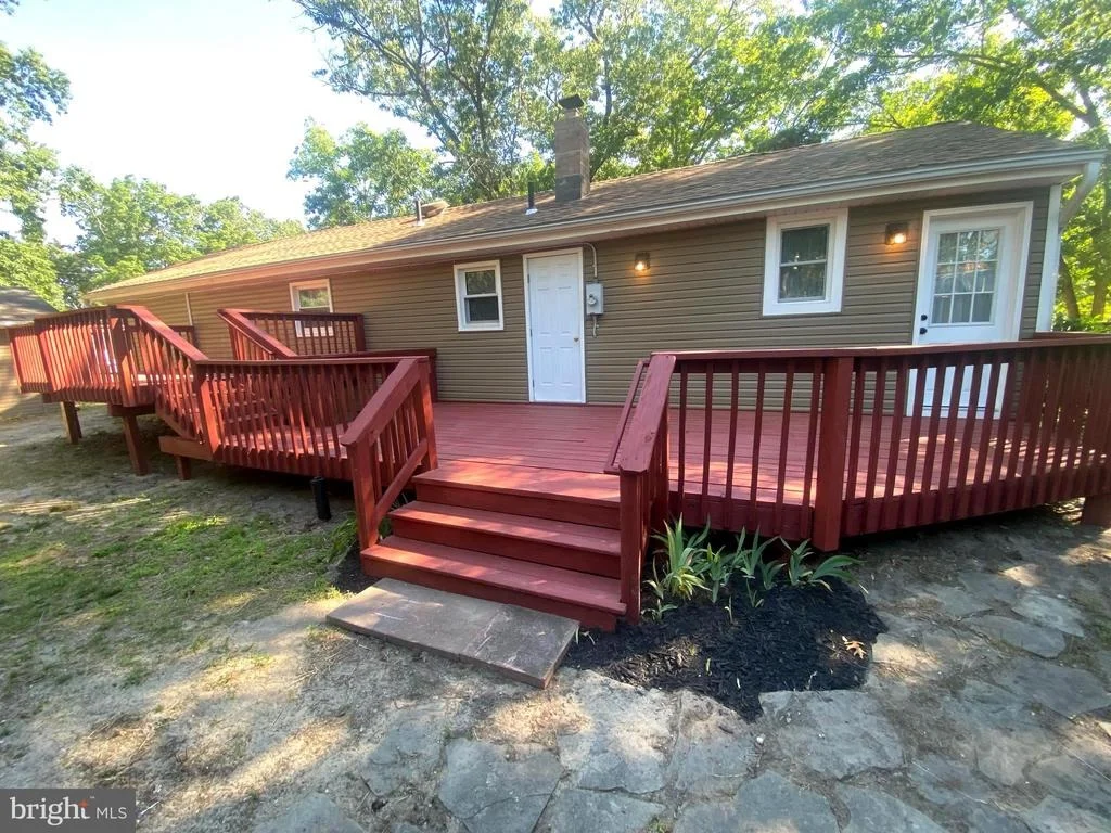 Photo of 401 CAINS MILL RD