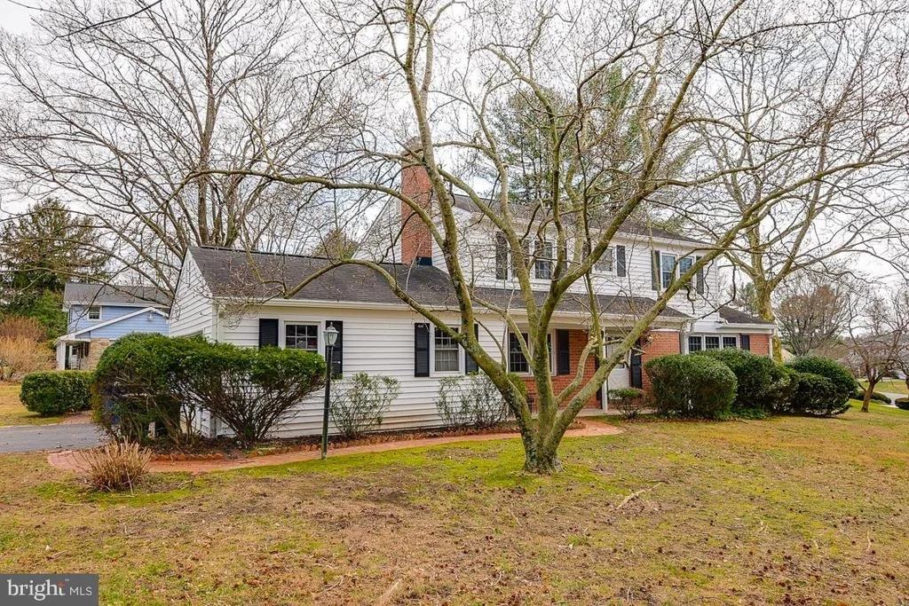 Photo of 9702 LONGVIEW DRIVE