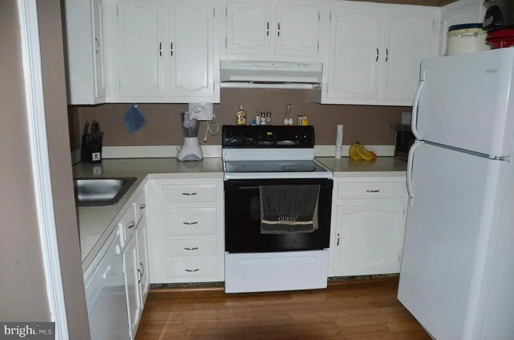 Photo of 9917 JONATHAN DRIVE