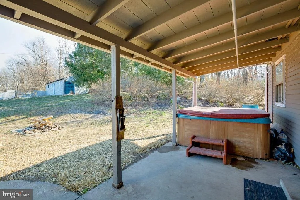 Photo of 5431 HINES ROAD