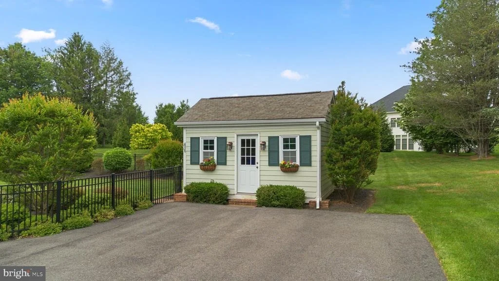 Photo of 21108 GOLF ESTATES DRIVE
