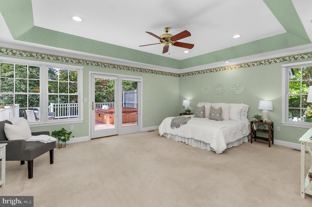 Photo of 668 WHITE SWAN DRIVE