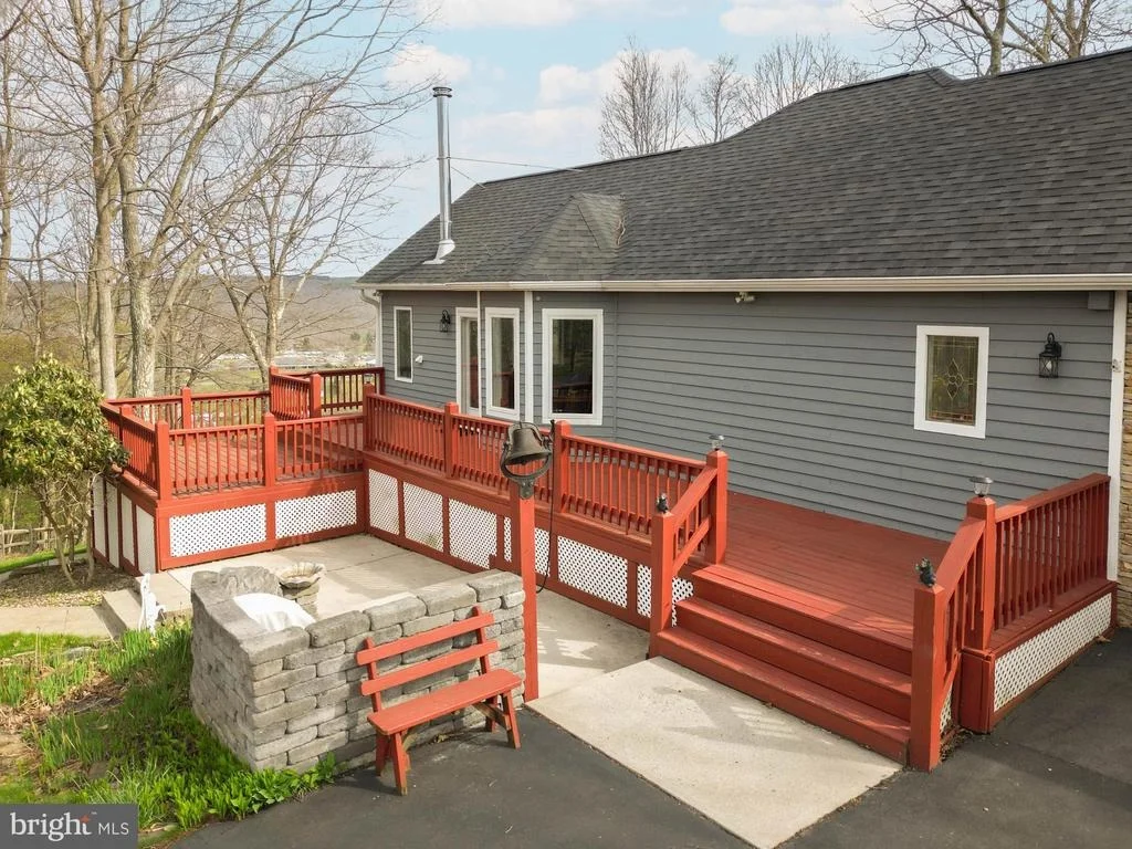 Photo of 790 SUNSET RIDGE DRIVE
