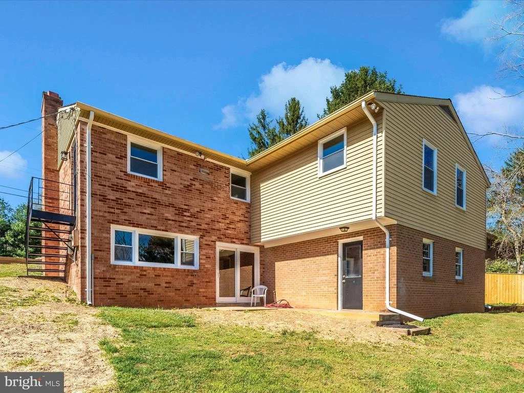 Photo of 15224 GANLEY ROAD