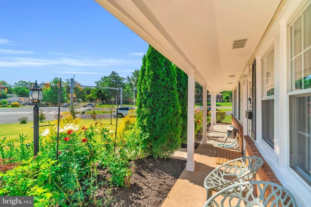 Photo of 101 W BEECH ROAD