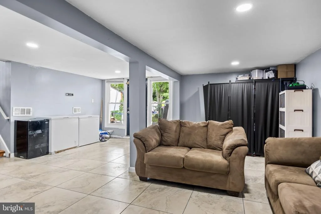 Photo of 200 HENDRICKSON
