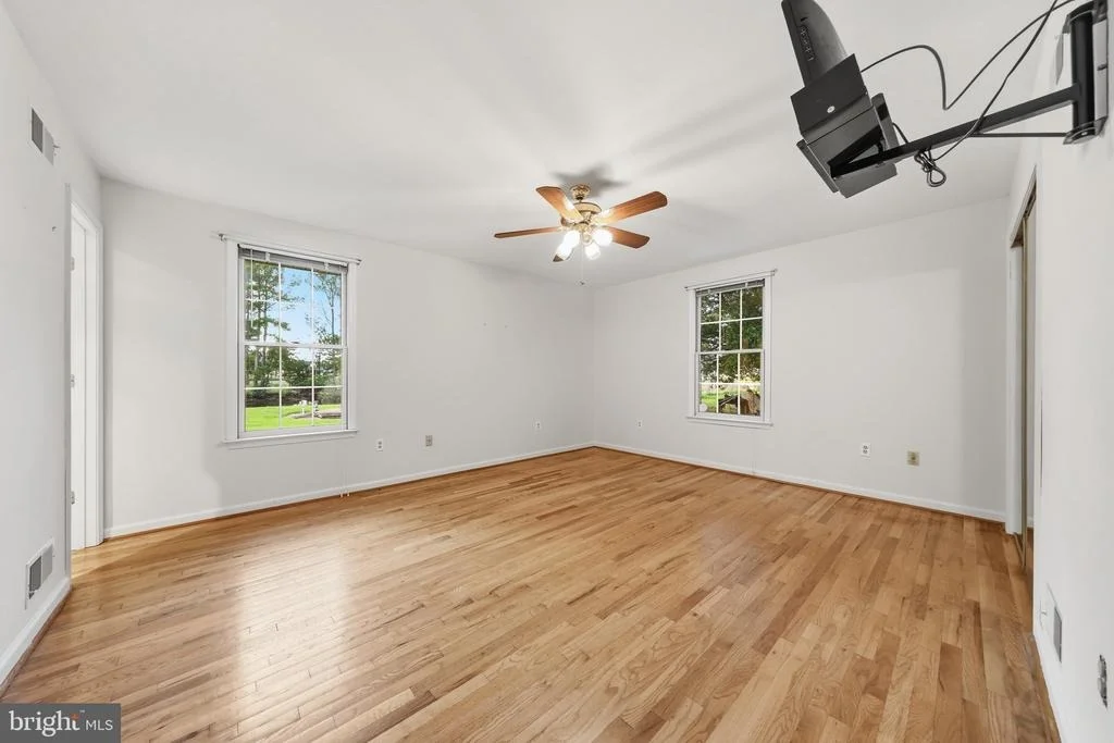 Photo of 5194 DEBRA ROAD
