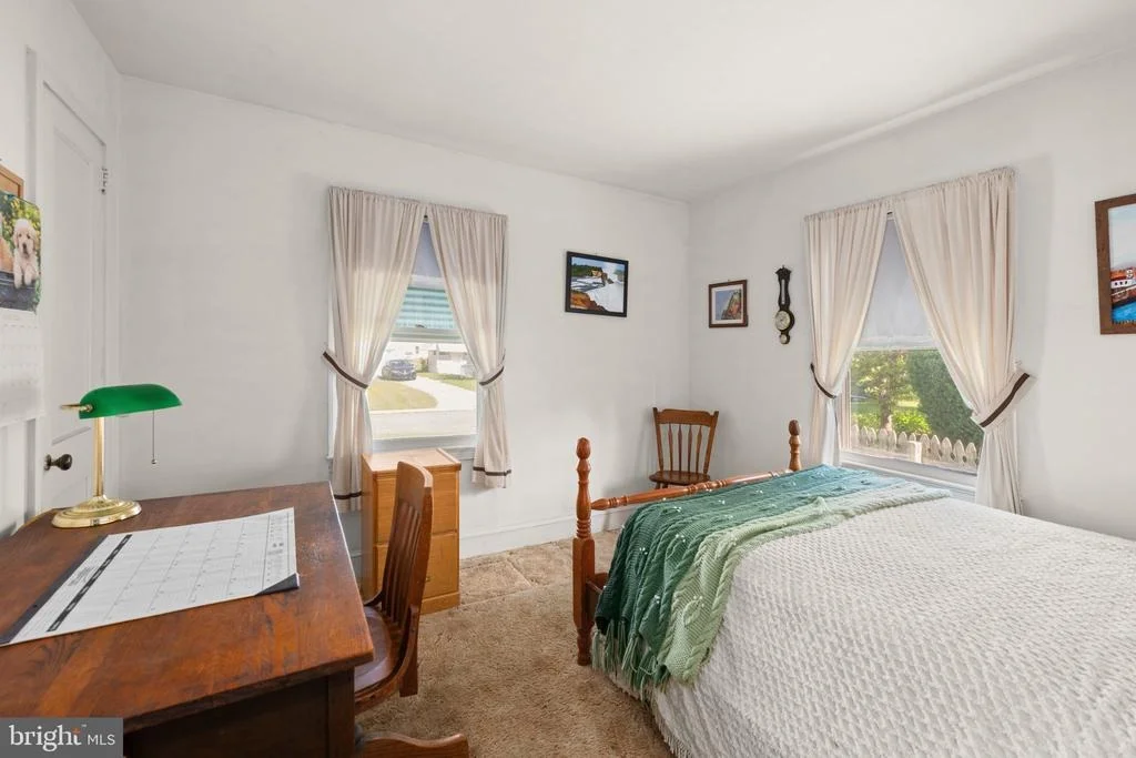 Photo of 774 S HALSEY ROAD