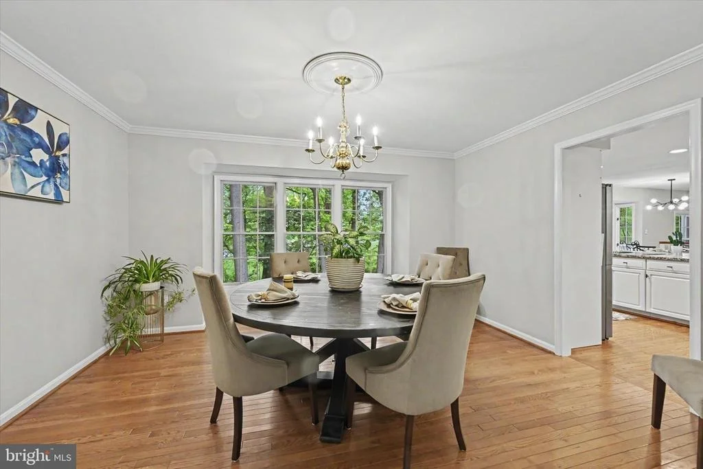 Photo of 8033 CREST ROAD