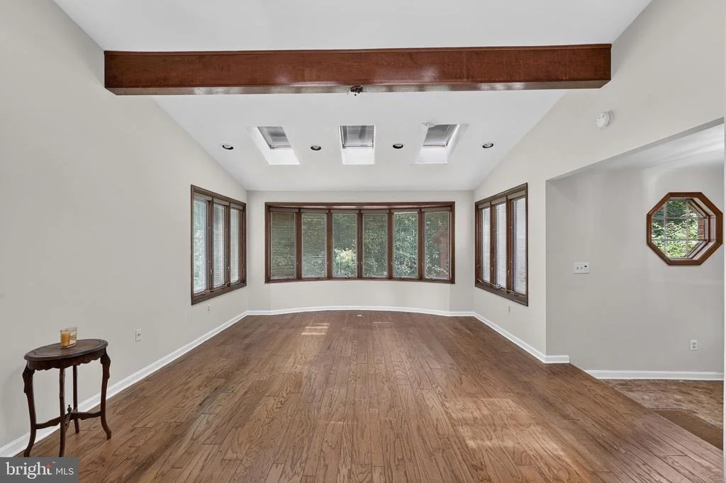 Photo of 10600 GREENACRES DRIVE