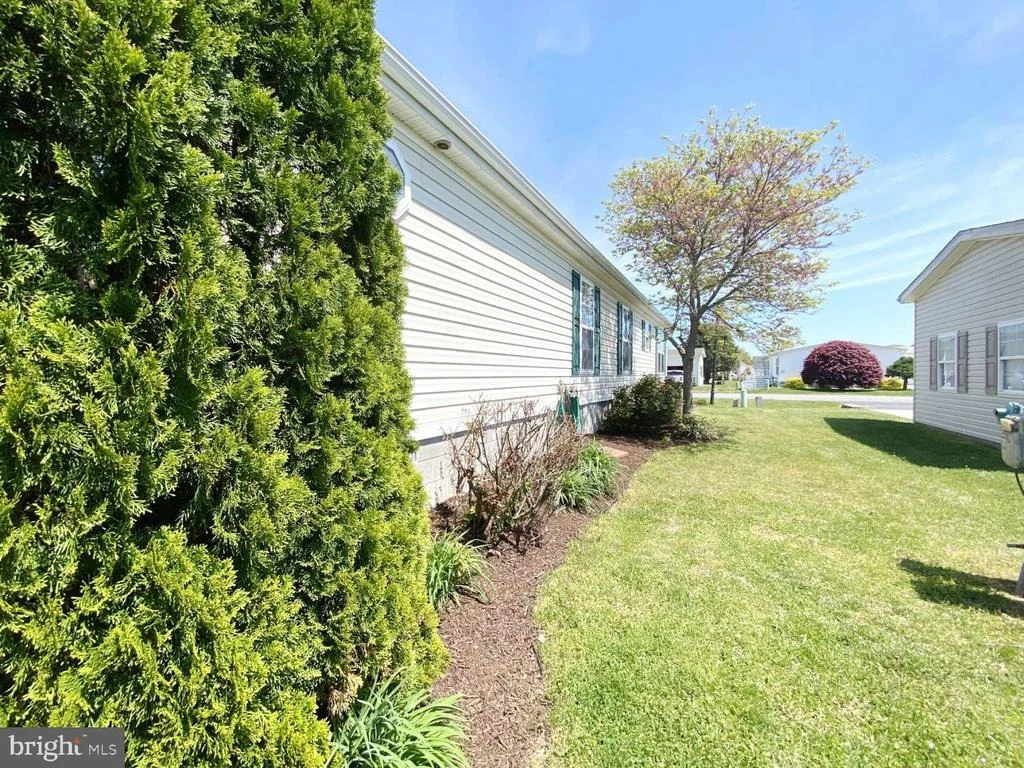 Photo of 4 MAYFAIR LANE
