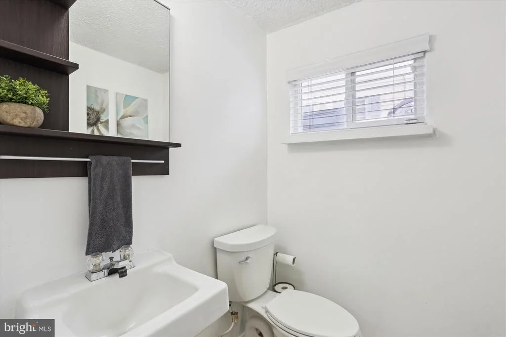 Photo of 707 HOLLYWOOD AVENUE