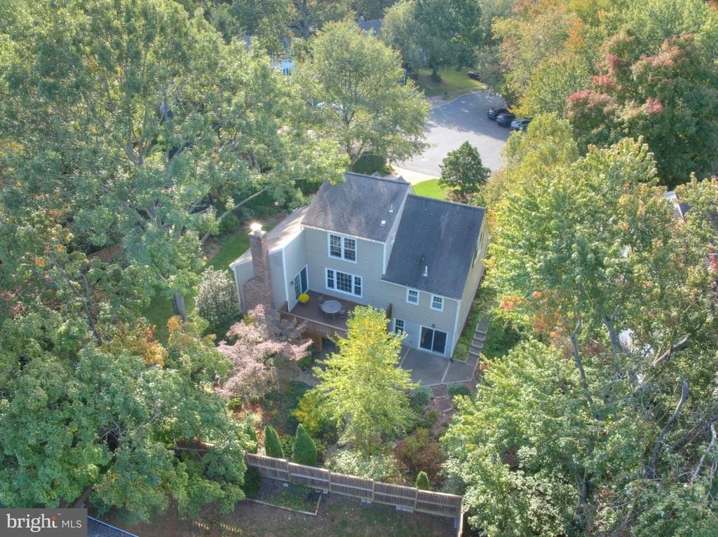 Photo of 11800 BRIAR MILL LANE