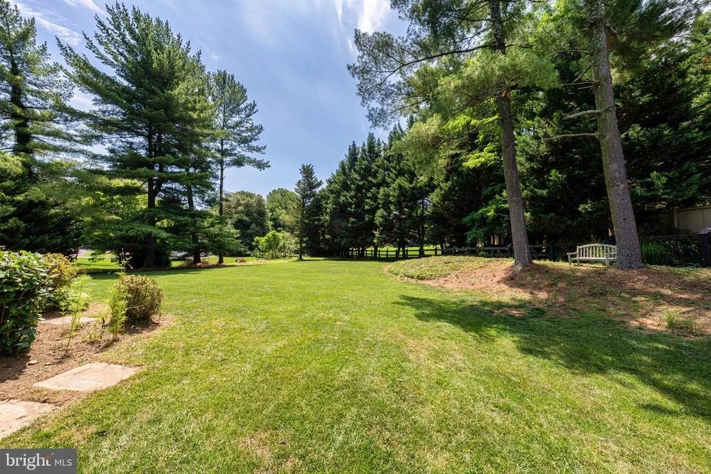 Photo of 1077 SPRING HILL ROAD