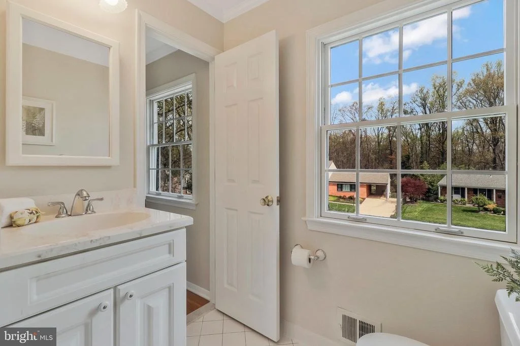 Photo of 6132 ROXBURY AVENUE